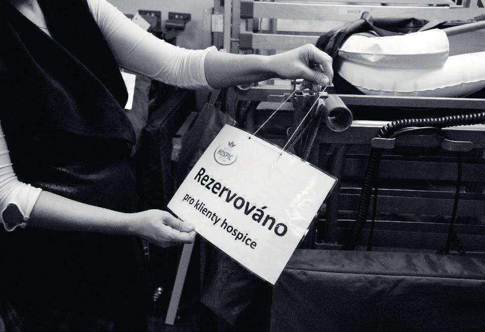 široké veřejnosti, kterým byly 670x poskytnuty pomůcky. Do půjčovny přibylo 92 kompenzačních pomůcek, z toho 42 nových a 50 zánovních.