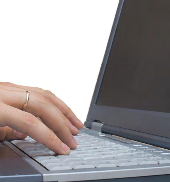 FINANČNÍ, OBCHODNÍ A TECHNICKÉ ÚDAJE VE ZKRATCE Uvedené hodnoty k 31. 12. daného roku Ukazatel Jednotka 2013 2014 2015 2016 2017 Výnosy celkem mil. Kč 2.718,5 2.342,4 2.440,6 2.180,5 2.