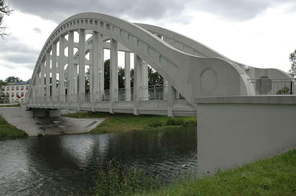 Silniční most, Krviná Lázně Drkov Železobetonový obloukový most z