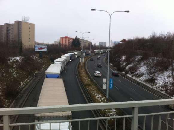 Kamiony ve městech: Zakázat, nebo rozumně využívat? Doc.