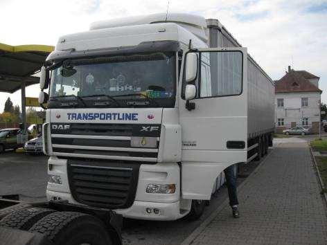 km, s návěsem, 24 t náklad, celkem 40 tun Motor