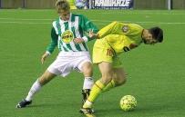 Fotbalová lokomotiva Siemens Taurus dorazila po deváté ráno na hlavní nádraïí v Brnû, kde na ni ãekal i její kmotr Antonín Panenka a pokfitil ji spoleãnû se zástupci âesk ch drah a rakousk ch