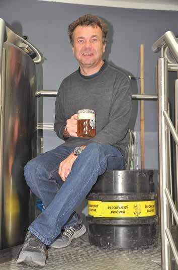 A on byl úplně nadšený (smích). A co na to hosté, těší se starostovo pivo oblibě? Musím říct, že ano, a to i přestože jde o silnější pivo, kterých se nedá vypít příliš mnoho.