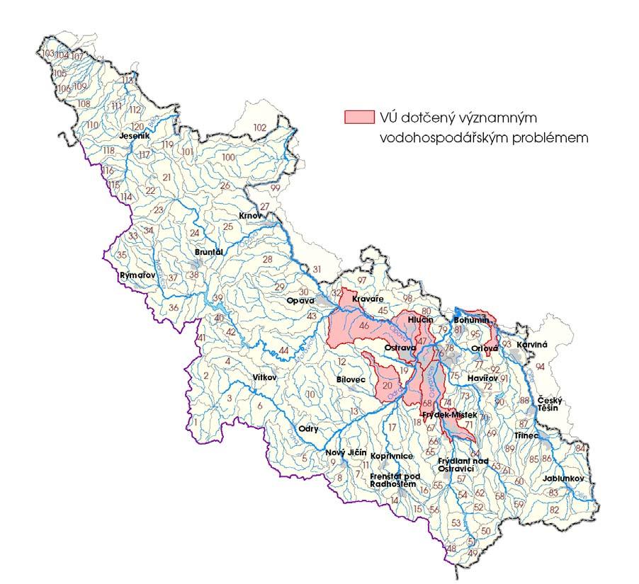 Neprůchodnost vodních toků pro ryby a pro další vodní živočichy. Potřeba prioritního zprůchodnění se projevuje zejména na dolních tratích páteřních toků povodí Odry.