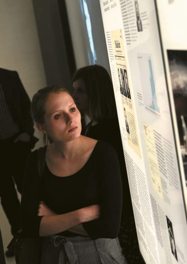 6 Společnými vzpomínkami ke společné budoucnosti Prezentace projektu Stories of Injustice jeho účastníky v rámci odborného fóra: V česko-německém projektu založeném na práci s pamětníky a využití