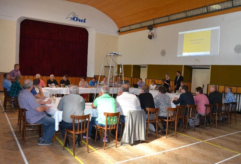 pro půjčování elektrokol. Na závěr společně stanovili termín příští Valné hromady, a to na listopad 2015. 26. 28. 6. 2015: Propagační akce k projektu Jedeme všichni všemi věkovými generacemi.