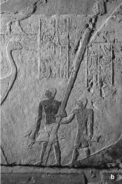 7b Jižní stěna obětní síně Ptahšepsesovy mastaby s vezírovými syny Ptahšepsesem juniorem I. a Hemachtejem, který je zobrazen ještě jako dítě (foto M. Frouz) / Fig.