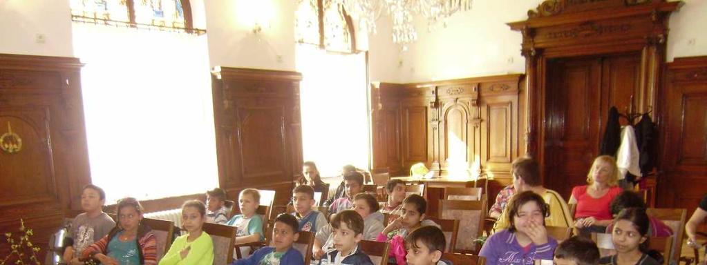 Čtvrťáci, páťáci a žáci z PO 3 navštívili v pátek 4. dubna teplickou knihovnu.