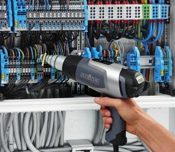 Přesně digitálně řízená. Horkovzdušná pistole HG 2320 E Perfektně padne do ruky a udělá vám radost: HG 2320 E má silný motor 2 300 W a vydává horký vzduch 80 650 C.
