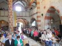 cestou - uspořádat koncerty - lépe uspořádat českou pouť výhled budeme se snažit: - pořádat koncerty - pokračovat v konání mariánsky zaměřených bohoslužeb (májová, růženec ) a křížové cesty, nejlépe