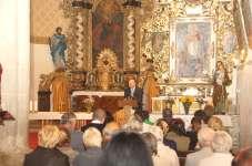 se ve scházení se ve společenství, kde se konají i biblické hodiny a promítání, pokračujeme v cyklu z dějin církve - stále je dost ministrantů