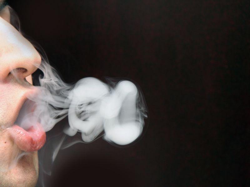 Cigaretový kouř - směs asi 4000 látek. Asi 200 z nich jsou látky vyloženě jedovaté 43 jednoznačných kancerogenů, asi 60 kokancerogenů (dibenzantracen, benzo-a-pyren, vinylchlorid,.