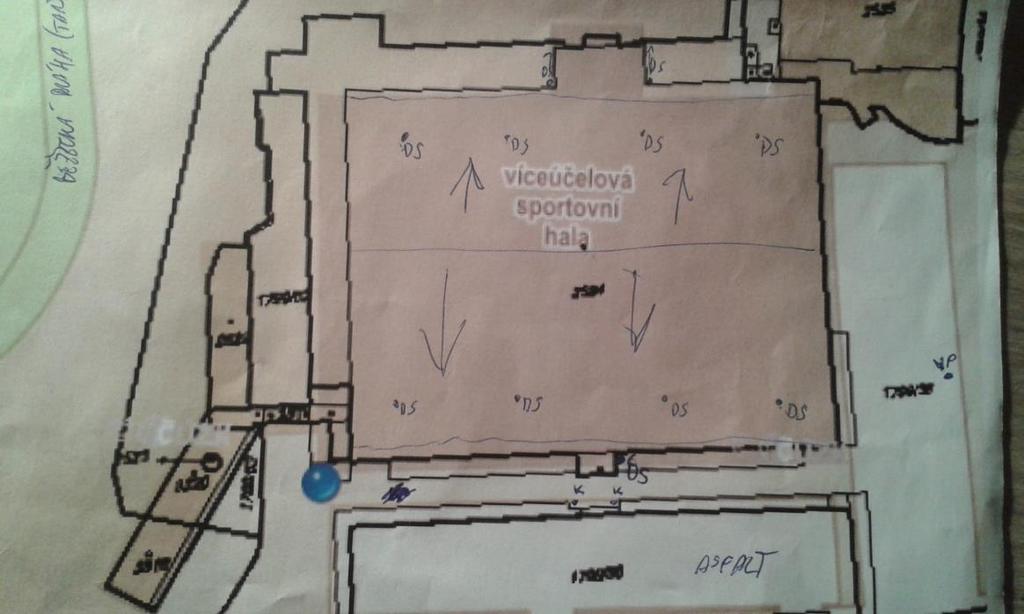 3 Zimní stadion (víceúčelová sportovní hala) z mapy kterou jsme dostali od paní profesorky a zakreslení odvodnění, ds=dešťový svod 1.2.