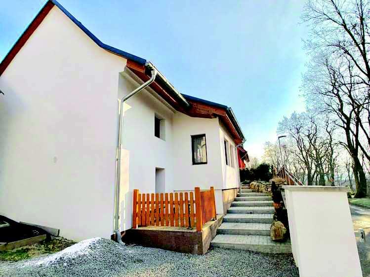 Srovnávané nemovitosti 1. Identifikace Záznam o prodeji srovnávané nemovitosti. 1 Prodej, Rodinný dm, 80 m 2, Radou, Šttí, okres Litomice Celková cena: 1.500.