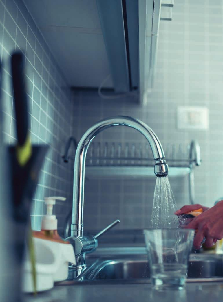 Vltava jako zdroj vody v domácnostech kuchyň 2 1 Profil státního podniku I Předmět činnosti Od svého založení bylo město Praha zásobováno vodou z Vltavy.