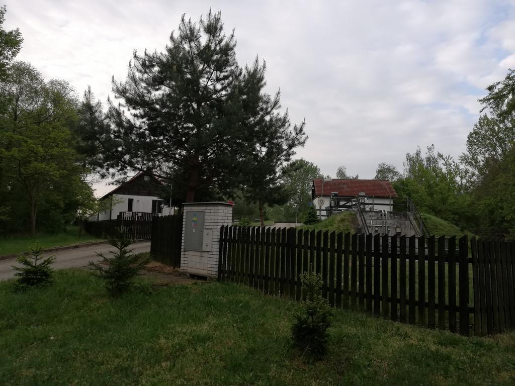 Středisko 02 - ČOV dosáhlo znovu po třech letech kladný hospodářský výsledek ve výši 168 tis. Kč. Tržby byly ve výši 3.781 tis. Kč a náklady ve výši 3.613 tis. Kč. Jedná se o nejvyšší zisk střediska v celé jeho historii!