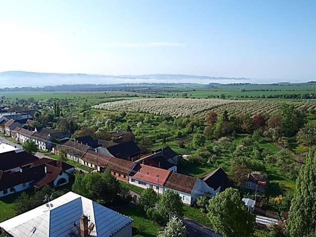 A ještě jarní pohled z věží Krásné velikonoční svátky,