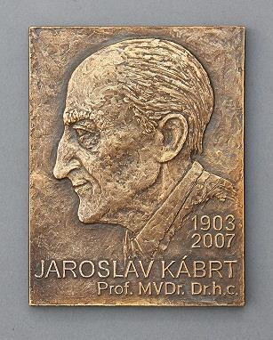 Plaketa prof. MVDr. Jaroslava Kábrta, Dr.h.c.