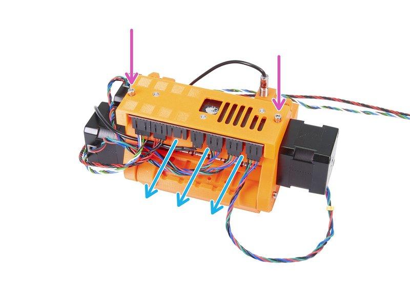 část) Připravte si MMU2 jednotku a elektroniku, jako na obrázku.