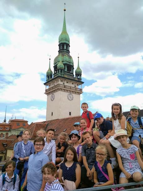 C Divadlo Polárka Představení Bratři Lví srdce 22/5. C Beseda s animátorem Cyril Podolský 22/5.