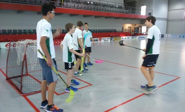 Milek, L. Sedláček, M. Panský, F. Janek, L. Haklová, K. Veselá, D. Ruská, T. Šubrtová) zúčastnili Středoškolské ligy Ultimate frisbee.