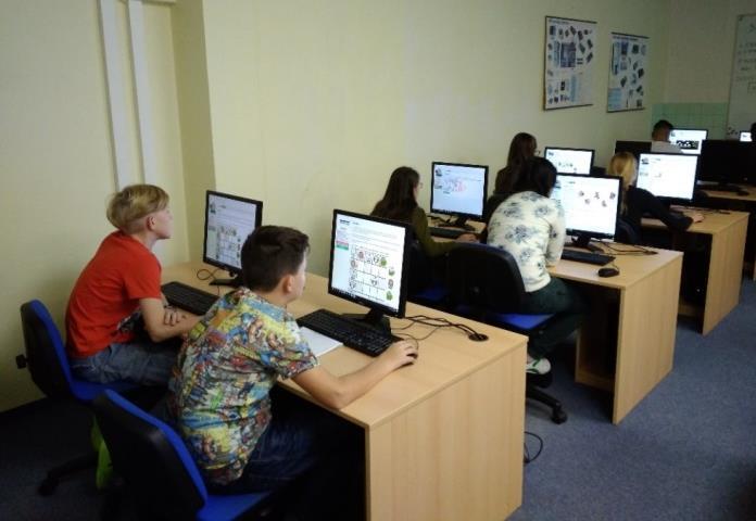 Matematický klokan Dne 16. 3. 2018 proběhlo na naší škole školní kolo této soutěže. Zájemci řešili 24 úloh během 60 minut s velkým pracovním nasazením.