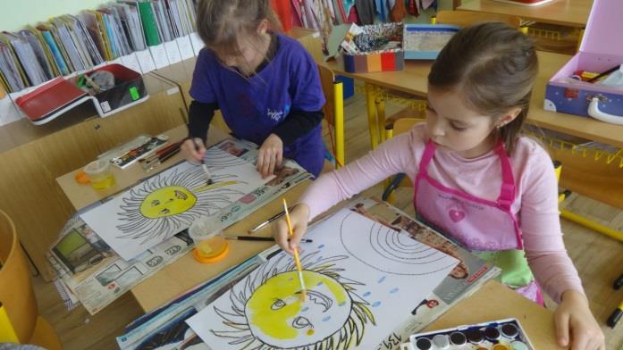 Voláme jaro Prvního března jsme se v prvních třídách rozhodli, že nám už je opravdu veliká zima. A tak jsme začali společně přivolávat jaro.
