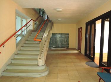 Vila byla budova, ale původně byla koncipována jako luxusní Bc.