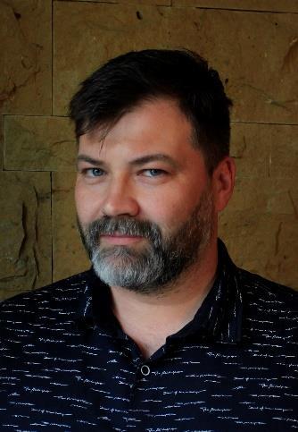 SLOVO ŘEDITELE Milí čtenáři, v okamžiku psaní tohoto úvodníku, venku svítí slunce, počasí už nabízí letní režim, lavičky na zahradě našeho