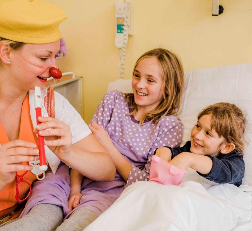 46 47 VÝROČNÍ ZPRÁVA 2018 KAPITOLA 4 VÝROČNÍ ZPRÁVA 2018 KAPITOLA 4 Problematické oblasti Nedostatečný počet zařízení následné rehabilitační a sociální péče.