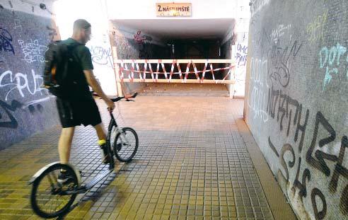 Denní zpravodajství na www.nasepraha.cz praha 9 TAK SI MYSLÍM... redaktor: Ivan Kuptík tel.: 604 242 958 ivan.kuptik@- ceskydomov.