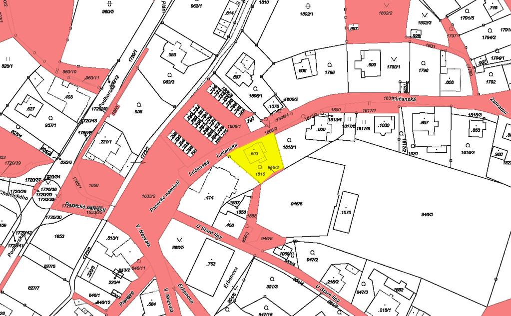 Důvodová zpráva A) 1. prodej p.p.č. 946/2 o výměře 16 m 2 v k.ú. Jablonecké Paseky Oddělení správy veřejné zeleně podalo podnět k vypořádání p.p.č. 946/2 v k.ú. Jablonecké Paseky, která je oplocena a užívána vlastníkem navazujících nemovitostí st.