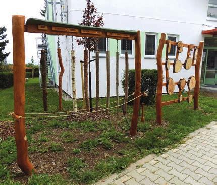 Z RAJHRADSKÝCH ŠKOL MATEŘSKÁ ŠKOLA RAJHRAD Zprávičky z mateřské školy Tento článek píšu v květnu, už několik týdnů prší. Příroda to jistě ocení, pro nás ve školce to už ale začíná být dlouhé.