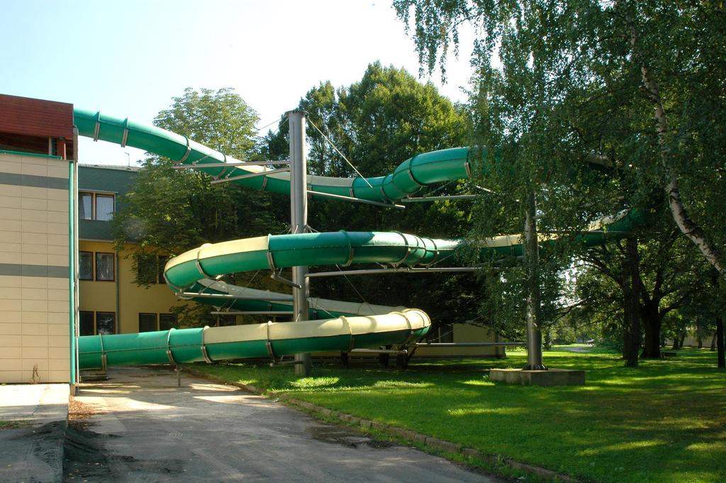 Několik