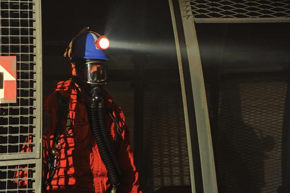 Důlní a lékařské výjezdy Mine and medical responses Rok Year Počet výjezdů No.