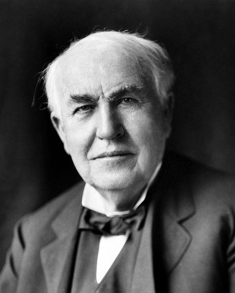 Thomas Alva Edison (1847 1931) Edisonovy slavné citáty: Když už byl Edison slavný, jeden novinář se ho zeptal: Pane Edisone, je pravda, že jste vynalezl žárovku, aniž jste znal Ohmův zákon?