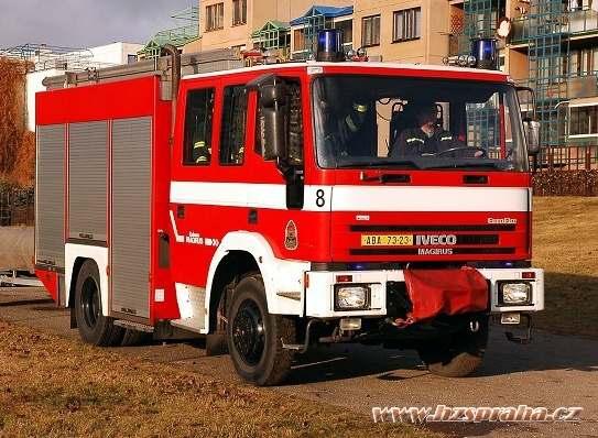 Obr. 8 CAS 24/3000/300 - S1Z Iveco Magirus [5] Nástavba Nástavba německého výrobce Magirus je upevněna k rámu vozidla přes silentbloky.