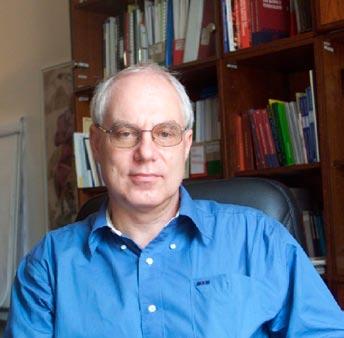 Úvodní slovo vedoucího pracoviště Vážení přátelé dobré budoucnosti, posláním Centra pro sociální a ekonomické strategie při Fakultě sociálních věd Univerzity Karlovy je podílet se na systematickém