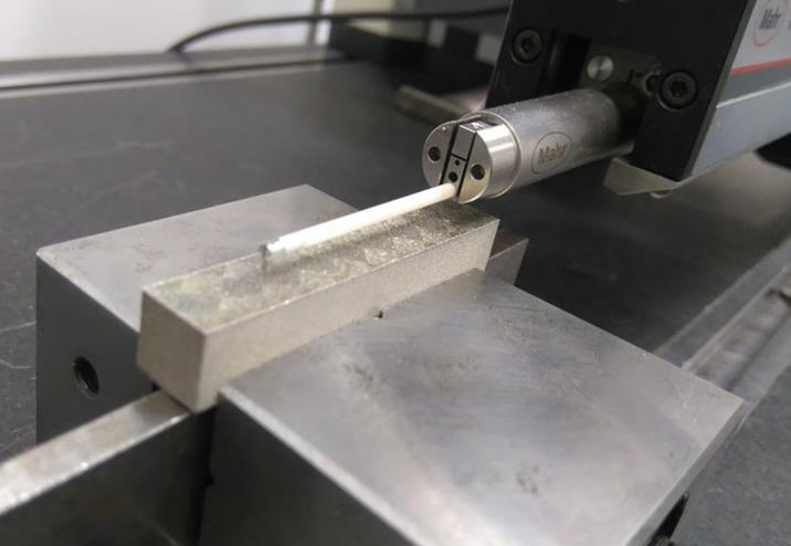 7.2 Měření drsnosti Měření drsnosti probíhalo na laboratorním drsnoměru Mahr s jednotkou MarSurf PGK 120.