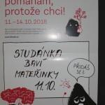 žáci spolu s dětmi z MŠ uklidit okolí školky.