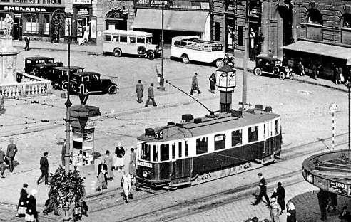 Pamětníci říkají, že na Brno zkrátka při centrálním plánování nezbylo dost autobusů.