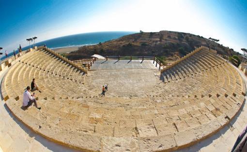 Naši první zastávkou bude starověké královské město KOURION, kde navštívíme DŮM EUSTOLIOSA s nádhernými mozaikami z 5.