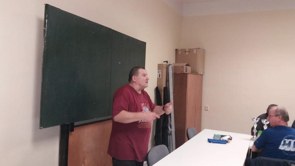 kontrola jeho výtvorů zabere obrovskou spoustu času. Na druhou stranu, je ale vidět výrazný posun a co vytvořený itinerář to lepší a lepší výsledek.