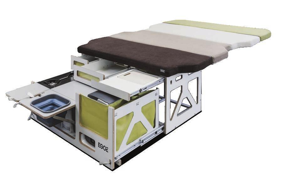 Nestbox pack 01 korpus Modul s výsuvným mechanismem a aretací, obsahuje prostor pro modul vařič, modul voda a pro lednici.