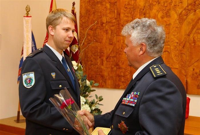 Medaile převzali z rukou starosty SH ČMS Jana Slámečky na zámku v Přibyslavi v sídle Centra hasičského hnutí, jako výraz ocenění hrdinství, které prokázali při mimořádné situaci.