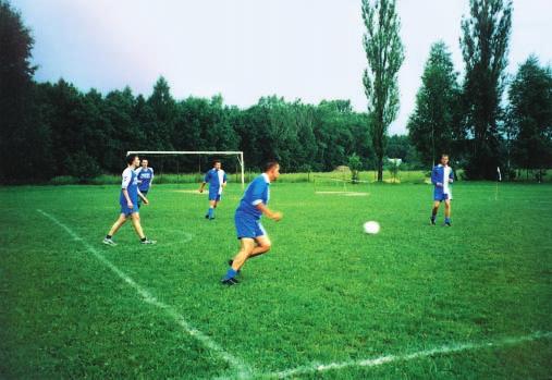 Nejprve jsme se se li na nástupu v ech sportovcû, kde zahajovací fieã pronesl generální fieditel Povodí Odry Ing. Pavel Schneider a fieditel závodu Fr dek-místek Ing.