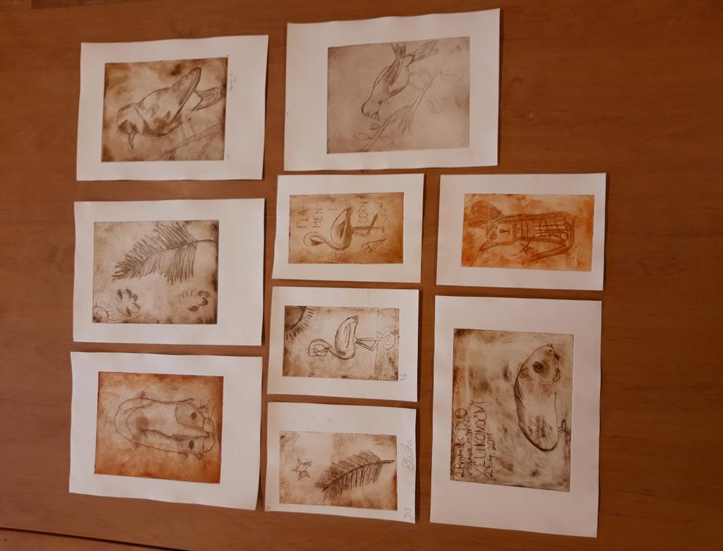 Dalšími roztomilými výrobky byla keramická sluníčka s lýkovými
