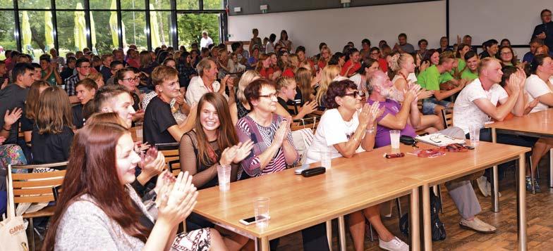 Kynology otestovala Livie Dvorská, Tereza Čulíková a Zuzana Karasová. V ušlechtilých kočkách pak komisi tvořila Linda Knyová, Vlastimil Jura st. a Mgr.