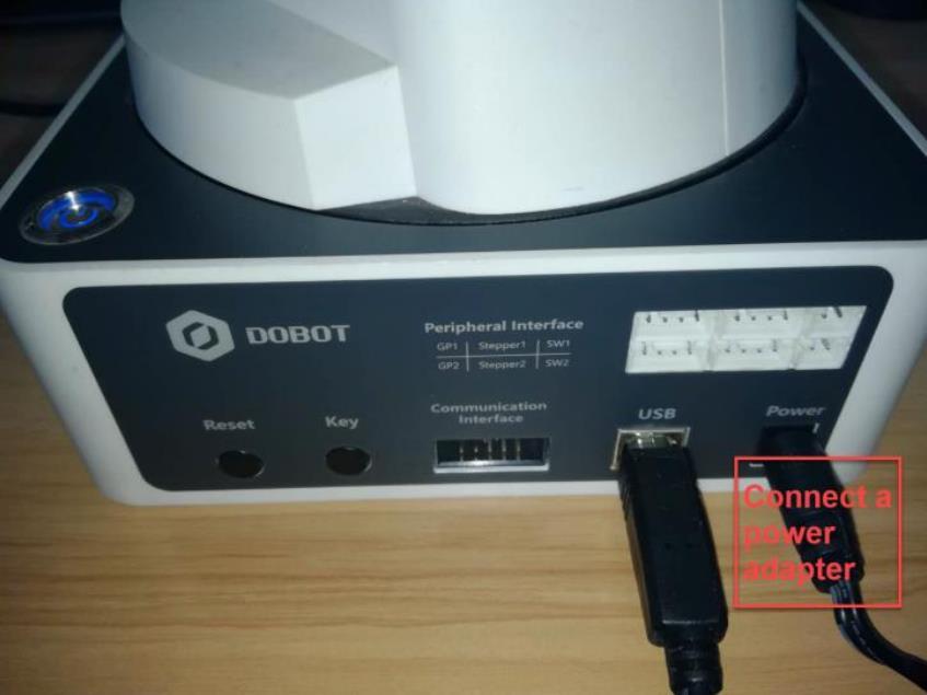 2 Připojení do elektrické sítě 2.2 Instalace DobotStudia Díky prostředí DobotStudio můžete jednoduše ovládat Dobot Magician.