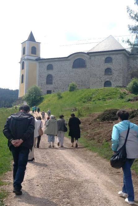 Po obědě v restauraci Nový dvůr jsme vyrazili směr Neratov. Zde nás čekala prohlídka místního kostela s velice zajímavou historií a hlavně s obdivuhodnou současností.